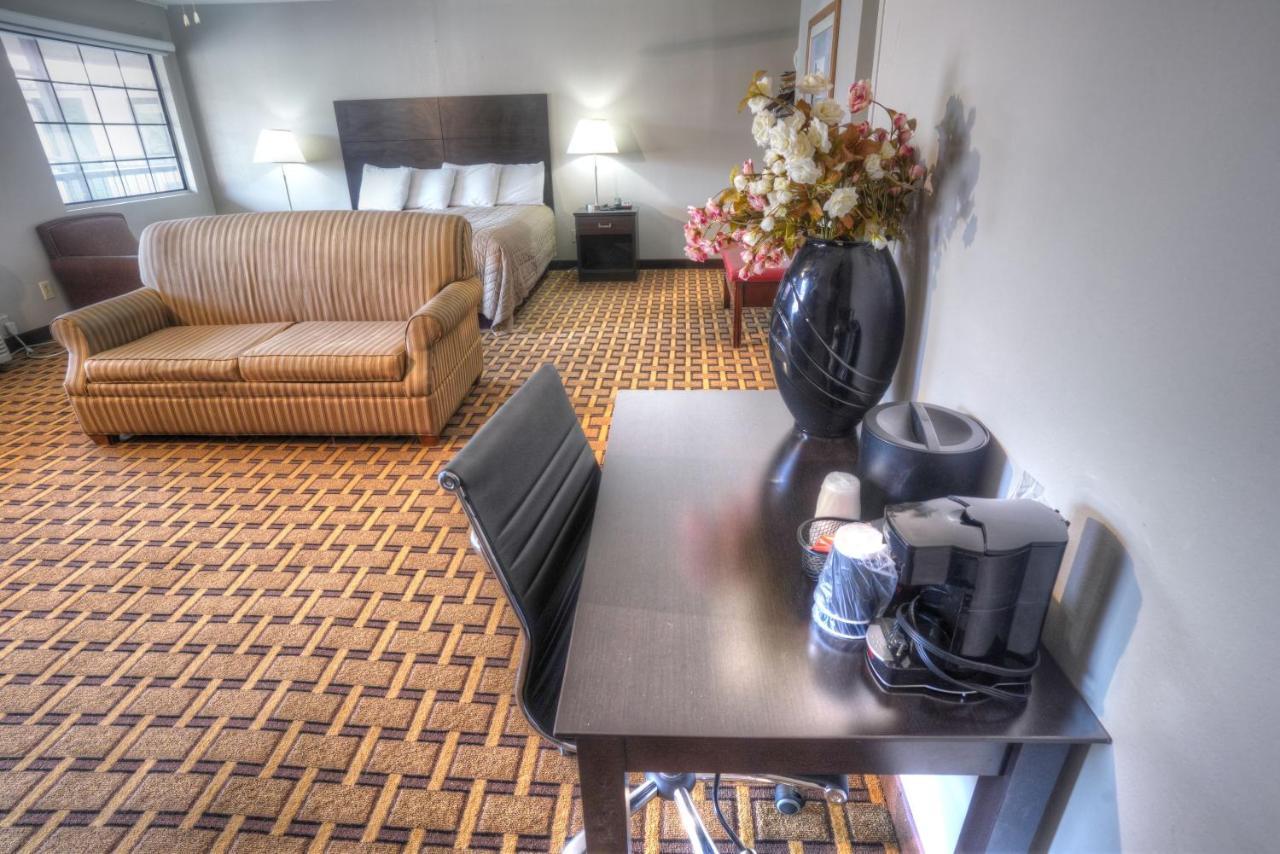 Amerivu Inn & Suites - Helen - Downtown Eksteriør billede