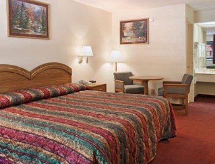 Amerivu Inn & Suites - Helen - Downtown Værelse billede
